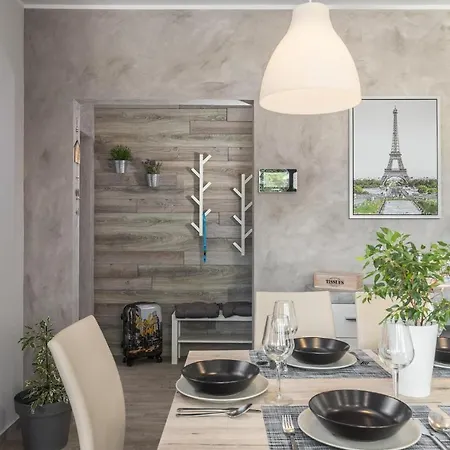 Pet Friendly In With Kitchen Barban