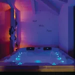 In With Sauna Tatil Evi