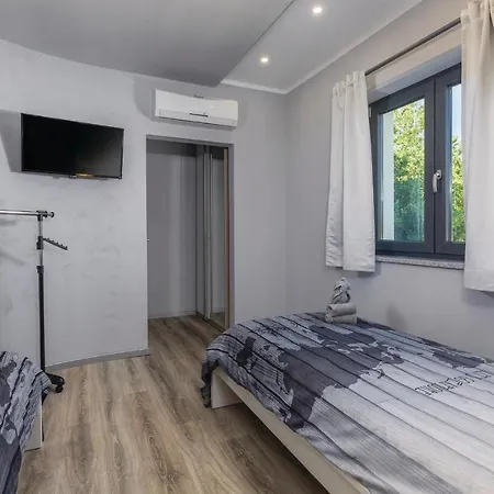 Pet Friendly In With Kitchen Holiday home *